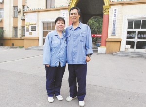 《燕赵晚报》mg冰球突破徐建刚、徐丽娟成为我省唯一无偿献血金奖夫妇