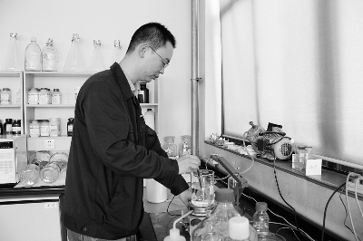 《河北工人报》厂区纪事：冰球突破-冰球突破豪华版_mg冰球游戏制药新药公司打开上升通道