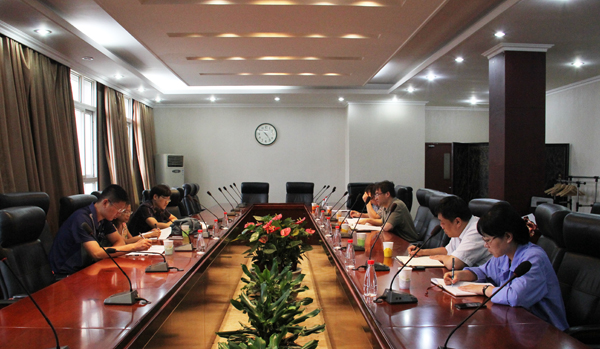 石家庄市“入企帮扶”工作组到mg冰球突破调研<br />