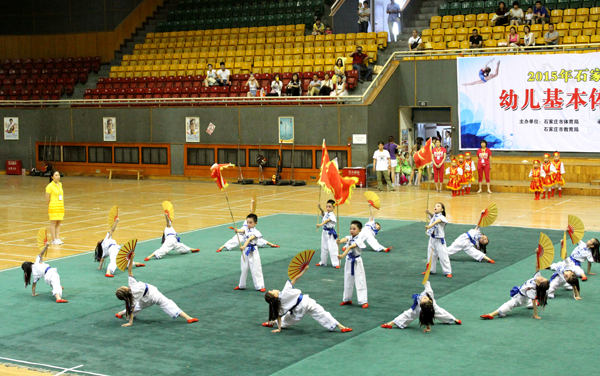 mg冰球突破幼儿园在市幼儿体操大赛中荣获四个一等奖<br />