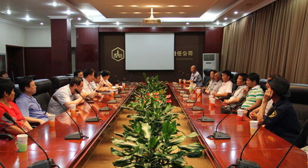 怀来县太师庄村民代表团到冰球突破-冰球突破豪华版_mg冰球游戏制药参观学习