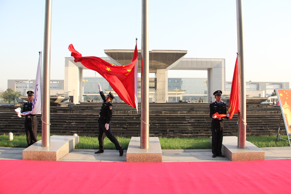 冰球突破-冰球突破豪华版_mg冰球游戏制药多家单位举行“迎国庆”升国旗仪式