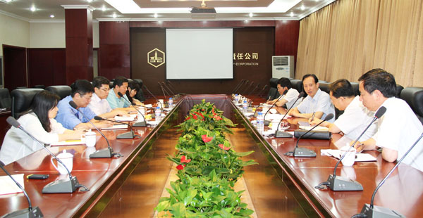 石家庄市工信局一行来mg冰球突破调研<br />