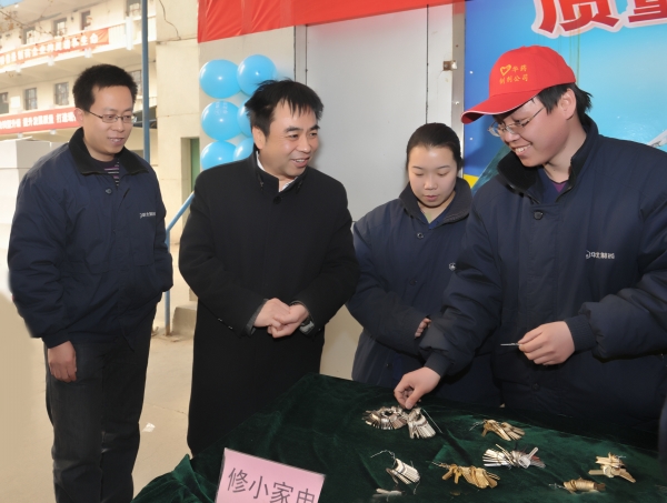 冰球突破-冰球突破豪华版_mg冰球游戏制药学雷锋主题活动广泛开展形式多样<br />