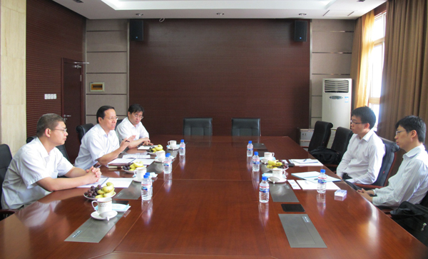 新加坡投资公司代表访问mg冰球突破