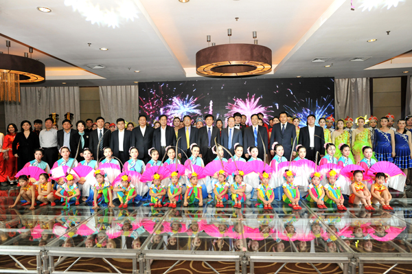 冰球突破-冰球突破豪华版_mg冰球游戏制药新春联欢会圆满落幕